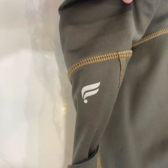 Fabletics Drawstring Mid-rise Ultracool Shine Leggings in Olive Green Size M - Picture 5 of 7